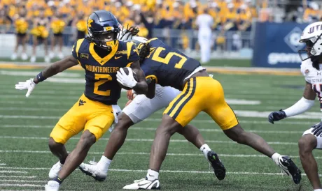 Quarterback Mike Hawkins, receiver D.J. Epps connection aids in WVU football's win over U.T. Martin